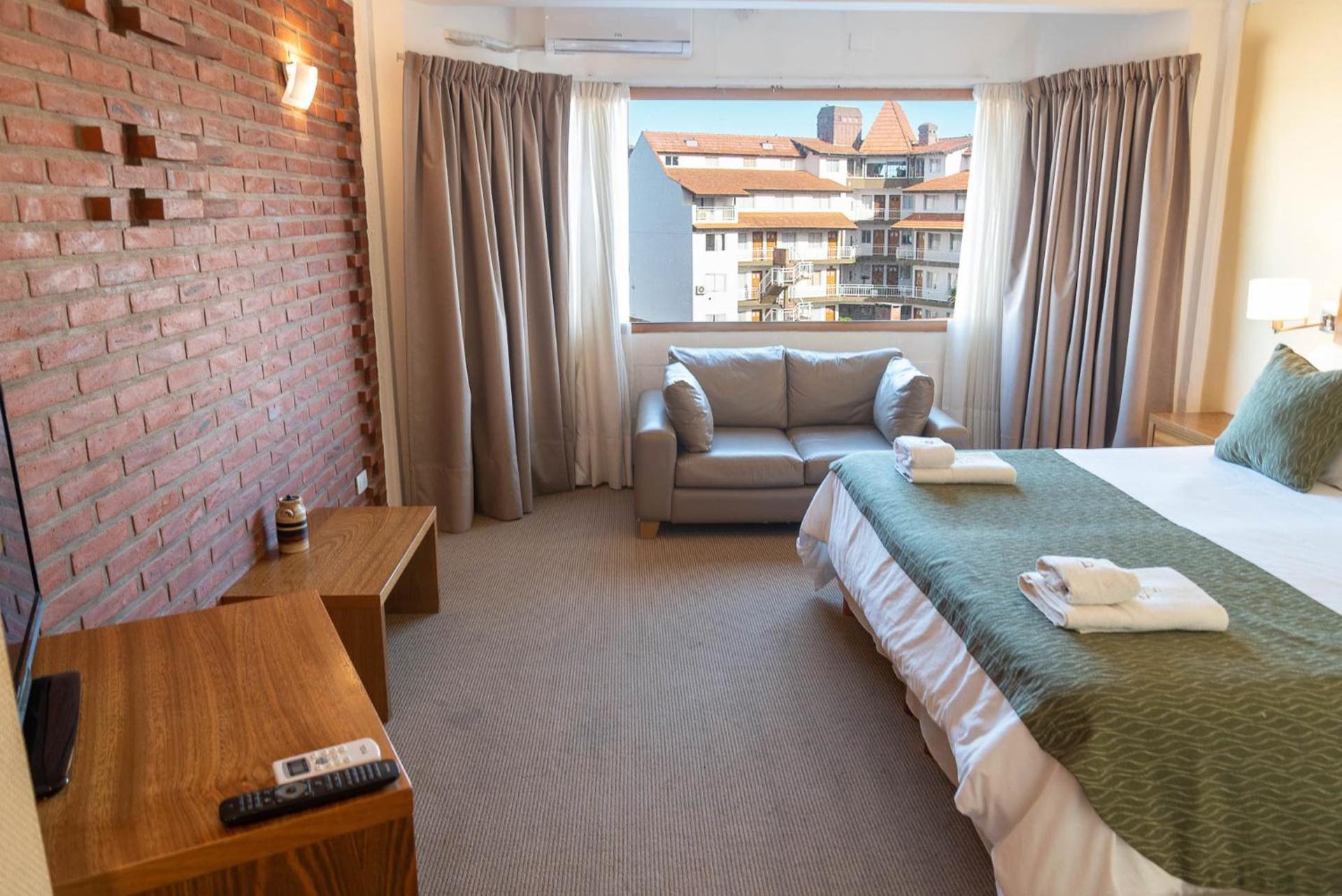 Fonte Arcada Hotel Villa Gesell Room photo