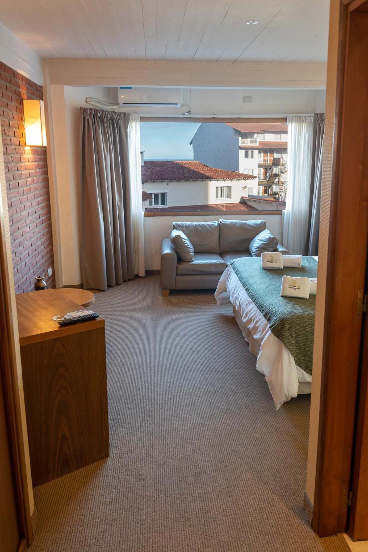 Fonte Arcada Hotel Villa Gesell Room photo